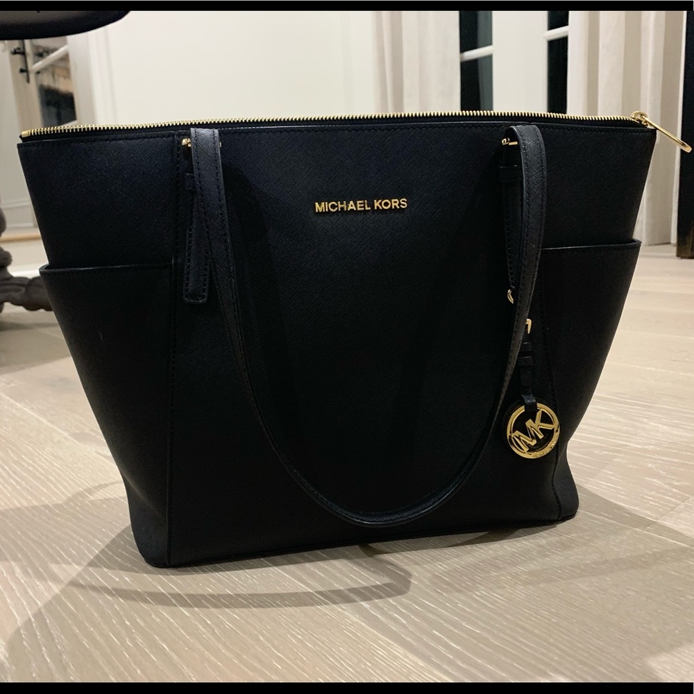 Michael Kors Jet Set East West Top-Zip Tote